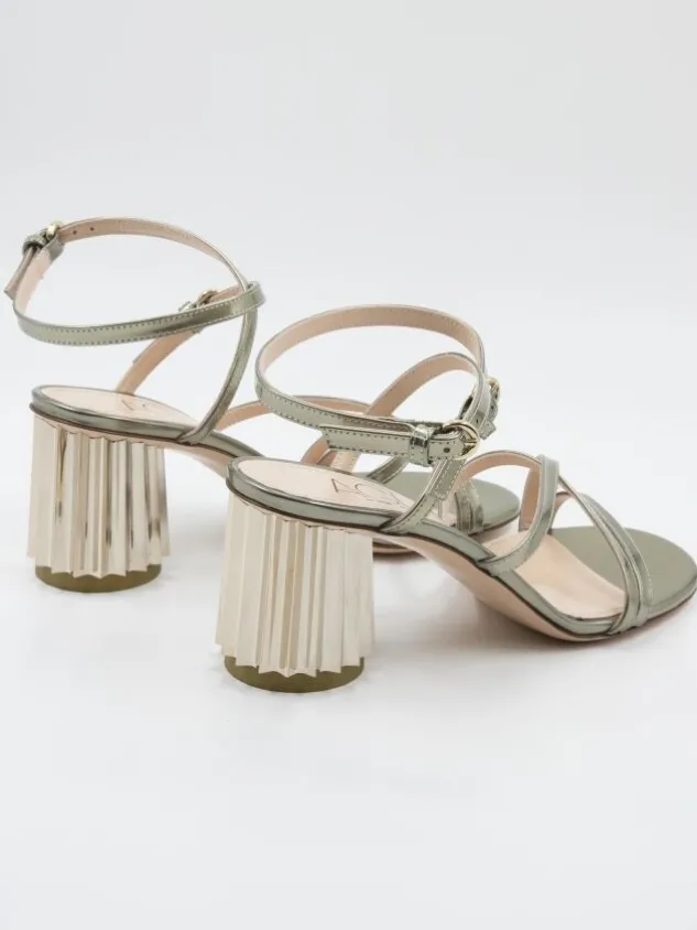 agl_pumps_dorica_m_straps_2.webp AGL pumps DORICA M STRAPS D684004PCK Gold