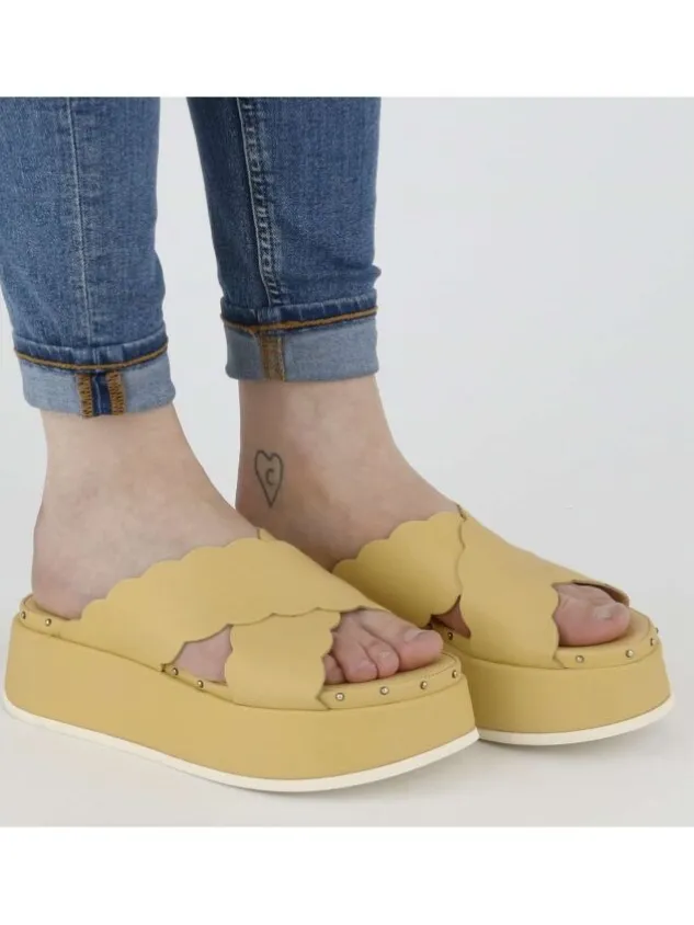 agl_sandals_noa_dpisofty__4.webp AGL sandals NOA D656048PISOFTY0236 Yellow