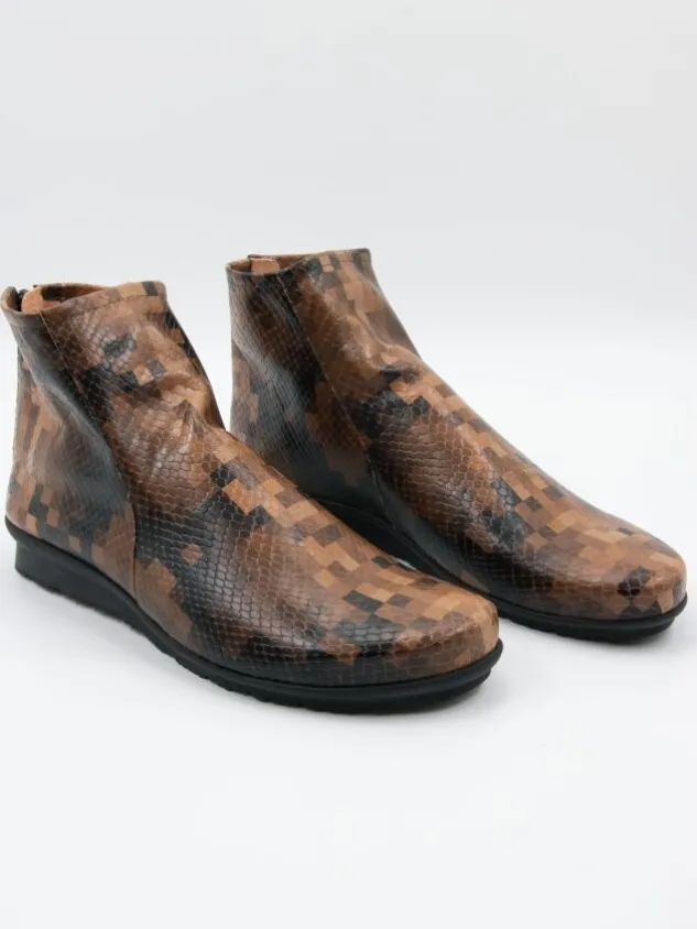 arche_ankle_boots_baryky__1.webp Arche ankle boots BARYKY Camel