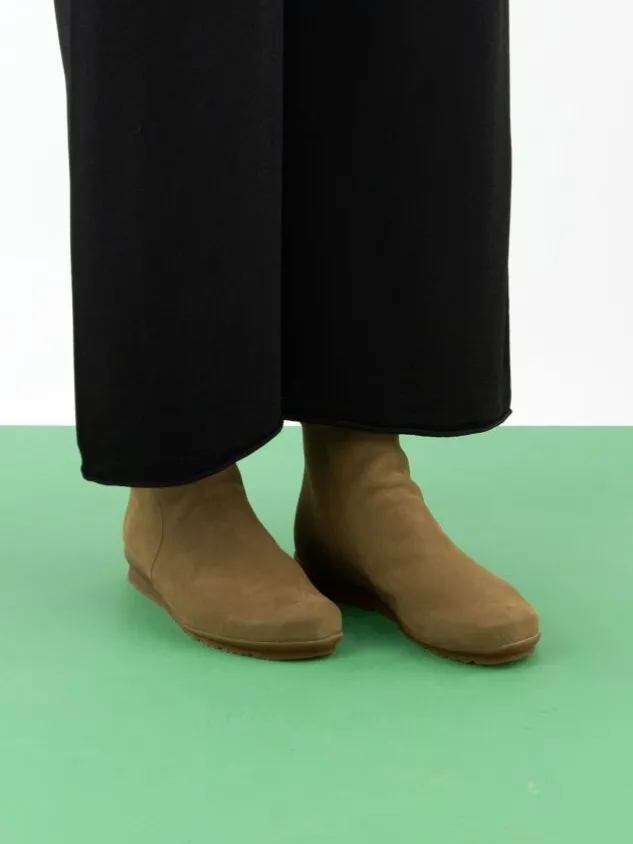 arche_ankle_boots_baryky__5-3.webp Arche ankle boots BARYKY Camel