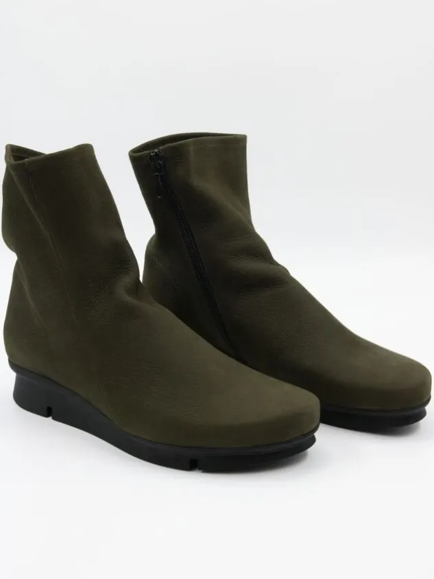 arche_ankle_boots_padaro__1-3.webp Arche ankle boots PADARO Green