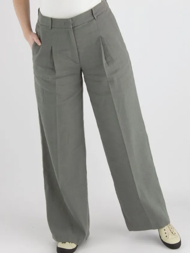 cambio_trousers_mira_plea_4.webp Cambio trousers MIRA PLEAT 8003 0299-00 Green
