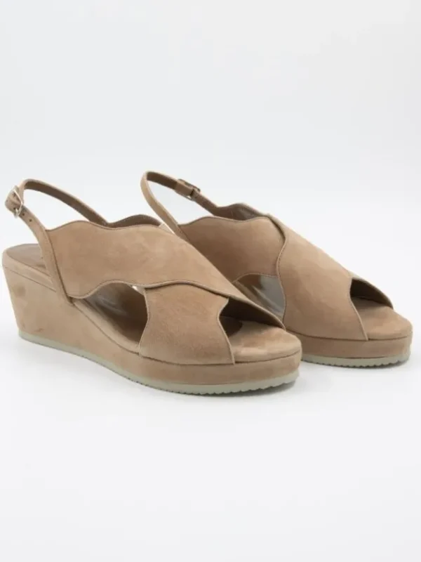 Cervone pumps 450 Camel