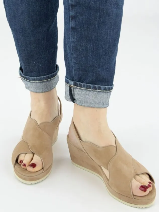 cervone_pumps__camel_5.webp Cervone pumps 450 Camel