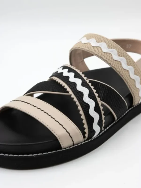 High sandals AMICABLE 991093 Beige