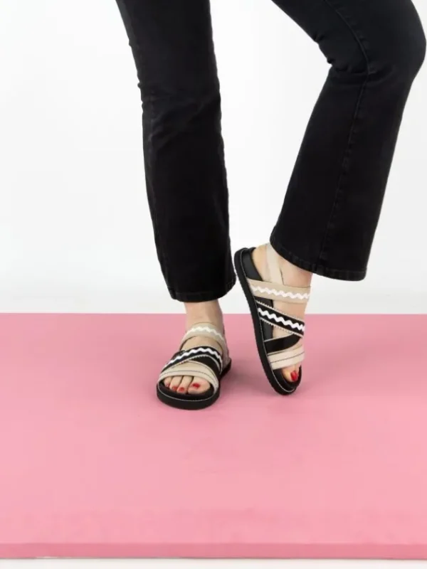 High sandals AMICABLE 991093 Beige