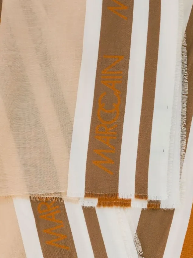 marc_cain__scarves_yc_b_z_1-6.webp Marc Cain scarves YC B4.13 Z10 Beige