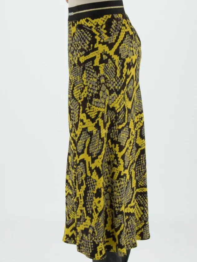 marc_cain__skirts_vs__w_y_2.webp Marc Cain skirts VS 71.10 W75 Yellow