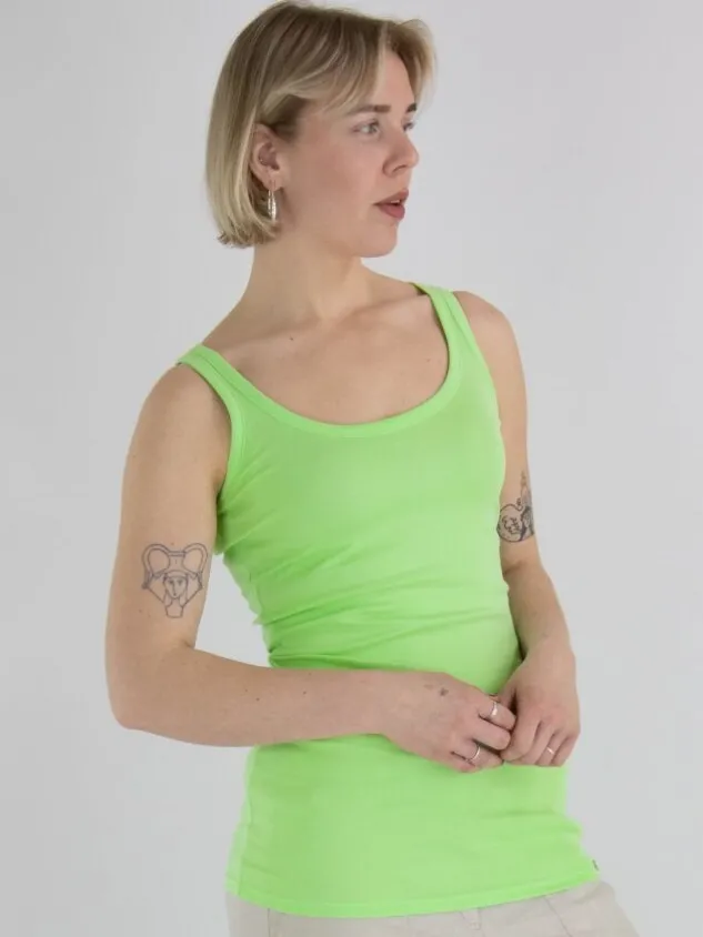 marc_cain__tops___j_green_4.webp Marc Cain tops ++ 61.15 J14 Green