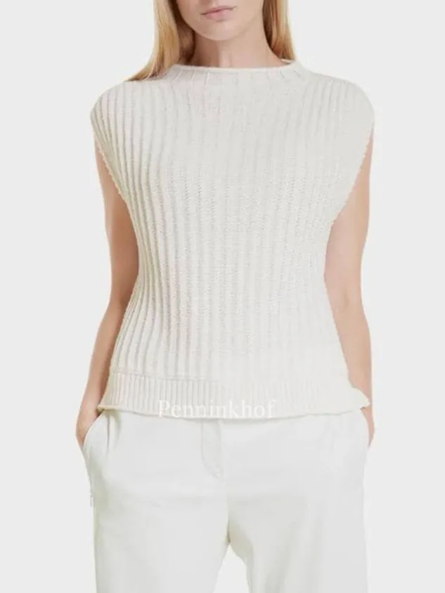 marc_cain__tops_ss__m_cre_1.webp Marc Cain tops SS 61.01 M03 Cream White