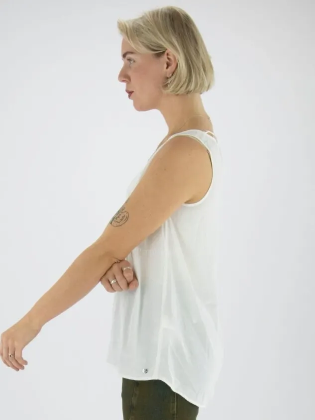 marc_cain__tops_va__w_cre_1.webp Marc Cain tops VA 61.01 W76 Cream White