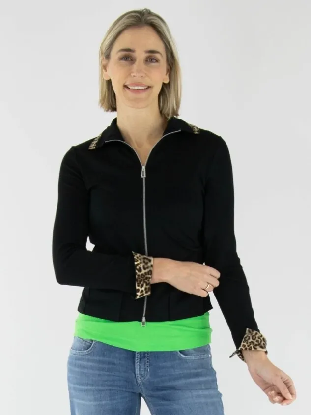 marc_cain__vests_ys__j_bl_1-2.webp Marc Cain vests YS 31.12 J20 Black