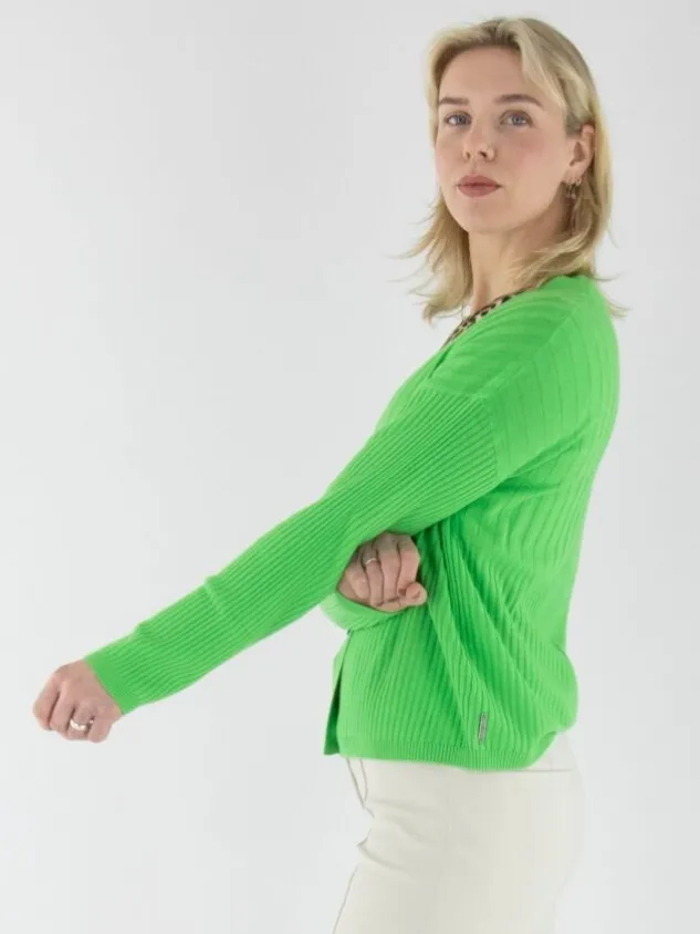 marc_cain__vests_ys__m_gr_2.webp Marc Cain vests YS 39.06 M80 Green