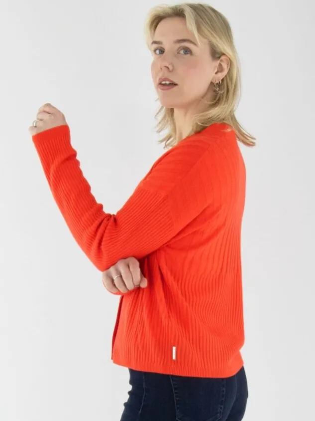marc_cain__vests_ys__m_re_2.webp Marc Cain vests YS 39.06 M80 Red